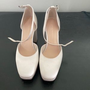 Loeffler Randal Ivory platforms